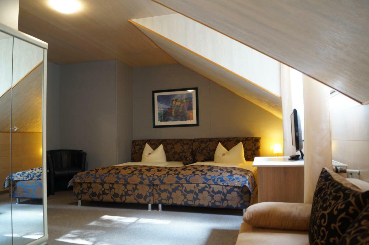 Hotel Postkeller 克伦巴赫 外观 照片