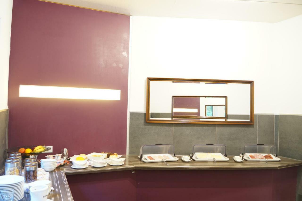 Hotel Postkeller 克伦巴赫 外观 照片
