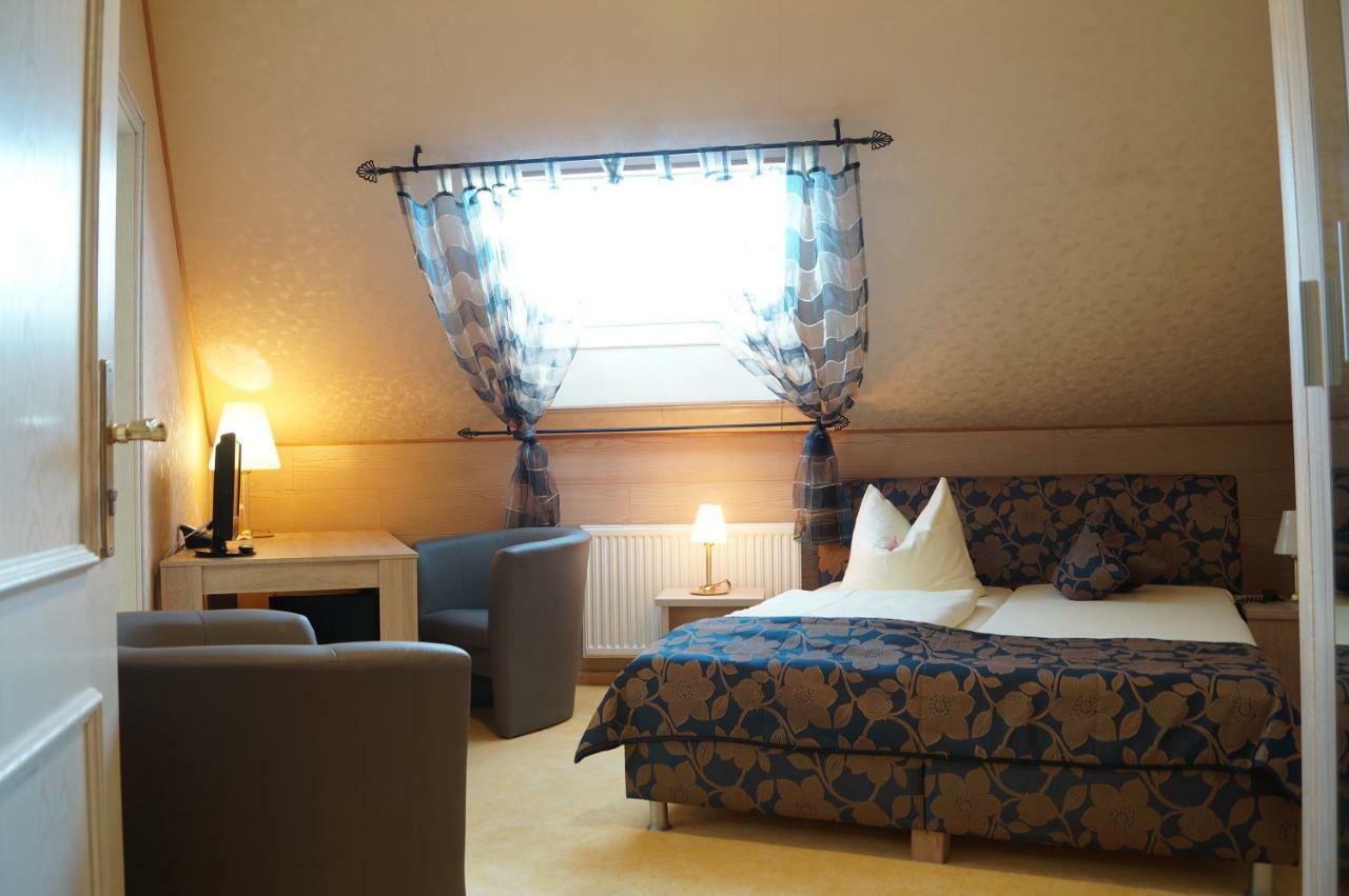 Hotel Postkeller 克伦巴赫 外观 照片