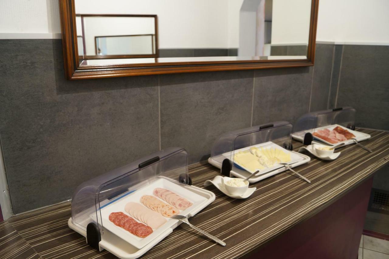 Hotel Postkeller 克伦巴赫 外观 照片